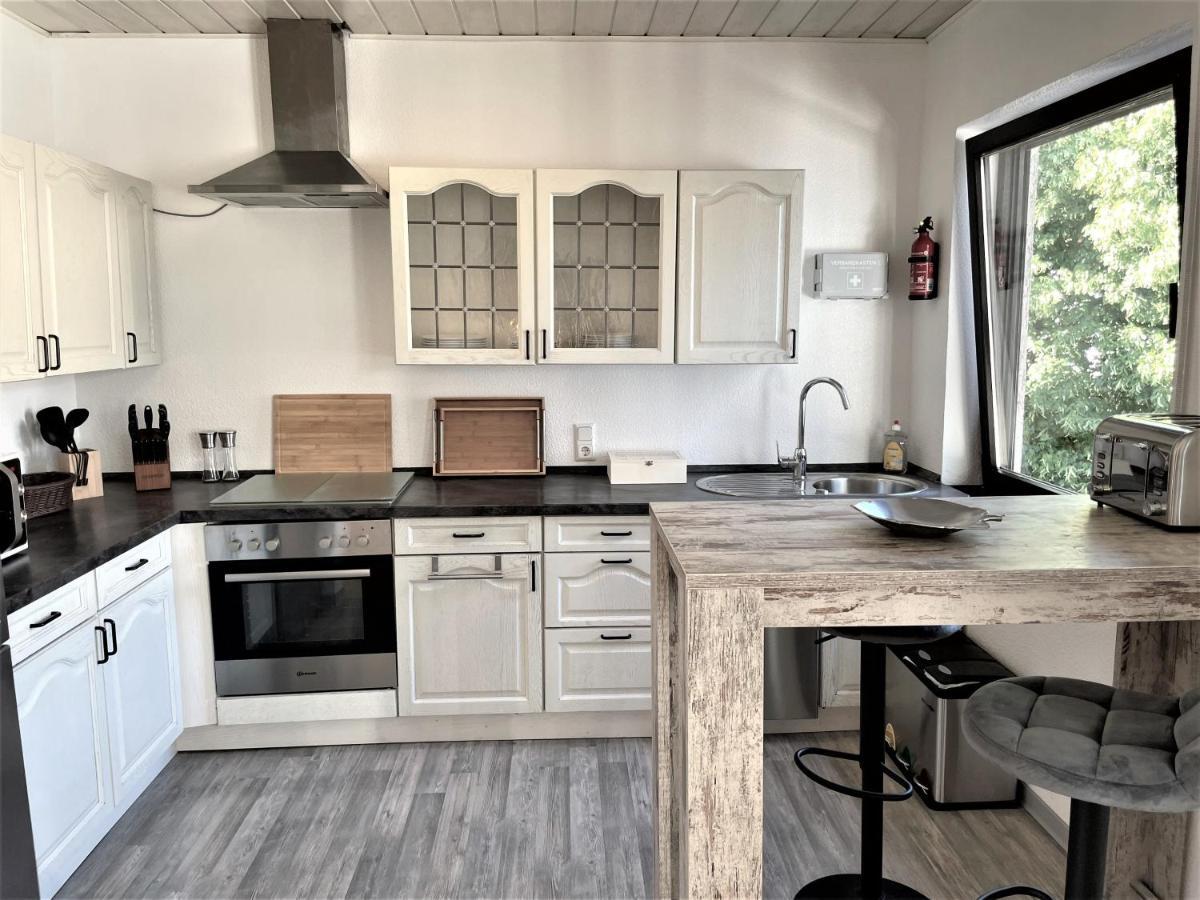 Traumaussicht Kamin Balkon Burgblick 65 Zoll Tv Netflix Sky Joyn Lindenplatz Apartment Bullay Bagian luar foto