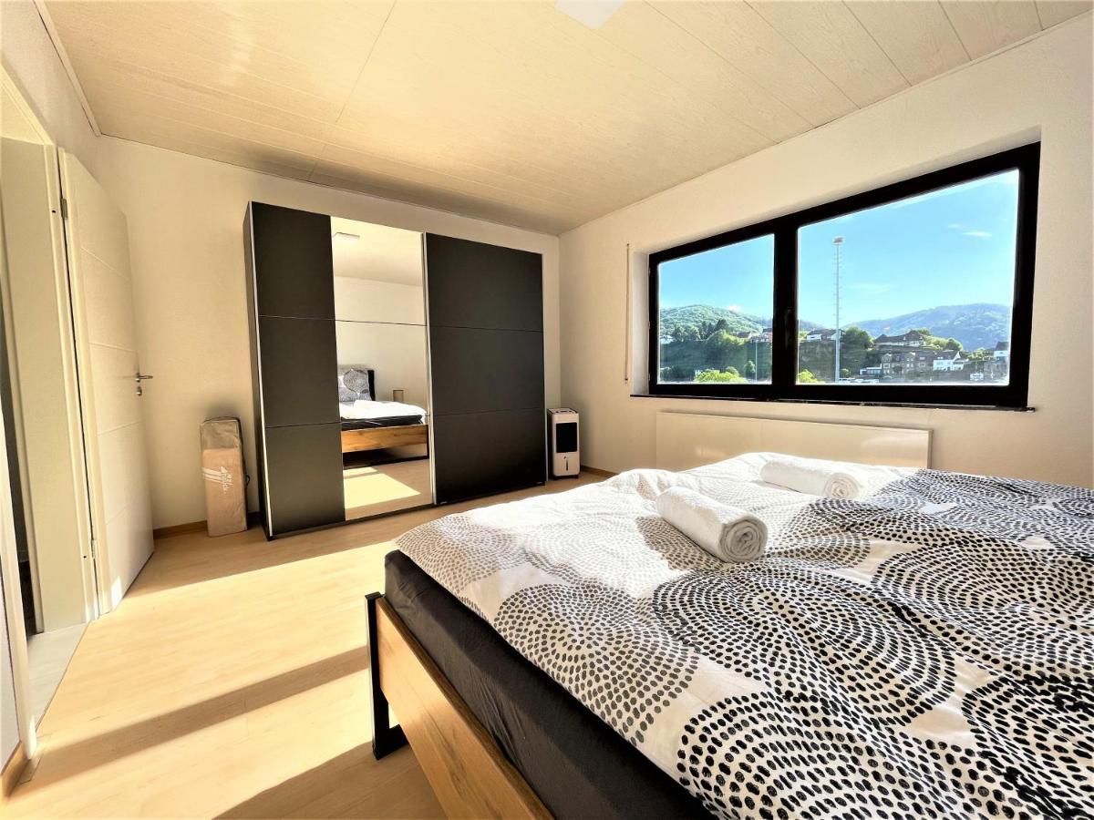 Traumaussicht Kamin Balkon Burgblick 65 Zoll Tv Netflix Sky Joyn Lindenplatz Apartment Bullay Bagian luar foto