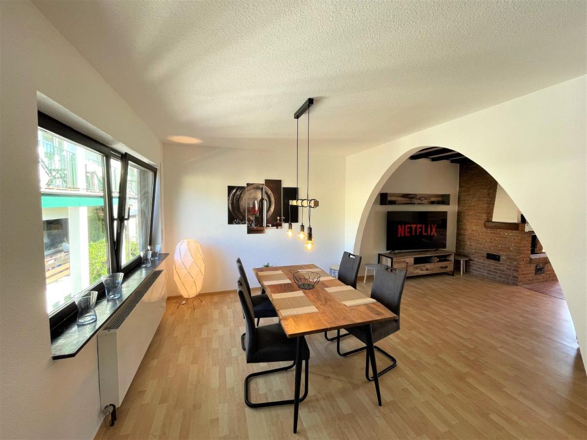 Traumaussicht Kamin Balkon Burgblick 65 Zoll Tv Netflix Sky Joyn Lindenplatz Apartment Bullay Bagian luar foto